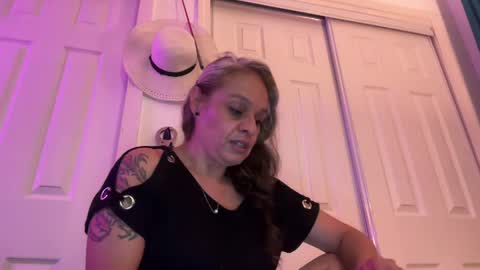 Snapshot of degeneratesaint chatting on May 12, 3:14 am Tori online show from May 12, 3:14 am