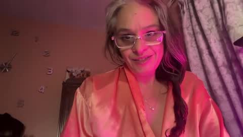 Snapshot of degeneratesaint chatting on June 19, 4:39 am Tori online show from June 19, 4:39 am
