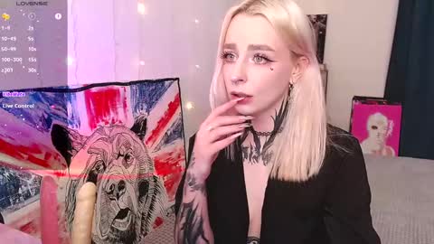 Snapshot of degradat1on chatting on February 20, 2:35 pm degradat1on online show from February 20, 2:35 pm