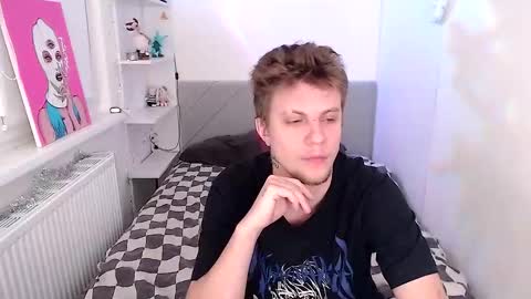 Snapshot of degradat1on chatting on December 15, 7:07 pm degradat1on online show from December 15, 7:07 pm