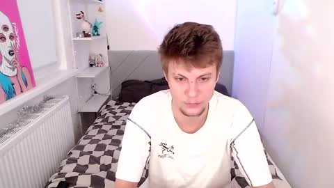 Snapshot of degradat1on chatting on December 16, 12:43 pm degradat1on online show from December 16, 12:43 pm