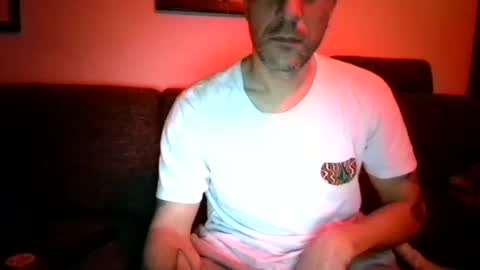 Snapshot of degrandis chatting on December 15, 2:08 am Luka Magic online show from December 15, 2:08 am