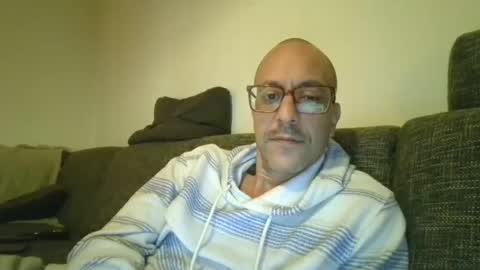 Snapshot of degrandis chatting on October 26, 4:35 pm Luka Magic online show from October 26, 4:35 pm