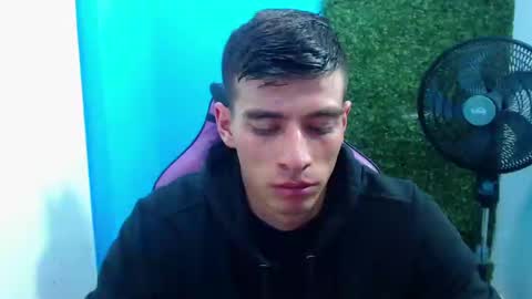 Snapshot of deiby_baby chatting on January 4, 4:01 am DEIBY online show from January 4, 4:01 am