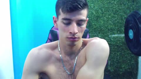 Snapshot of deiby_baby chatting on January 10, 12:06 am DEIBY online show from January 10, 12:06 am