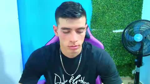 Snapshot of deiby_baby chatting on January 21, 2:22 am DEIBY online show from January 21, 2:22 am