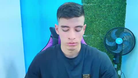 Snapshot of deiby_baby chatting on February 13, 2:34 am DEIBY online show from February 13, 2:34 am