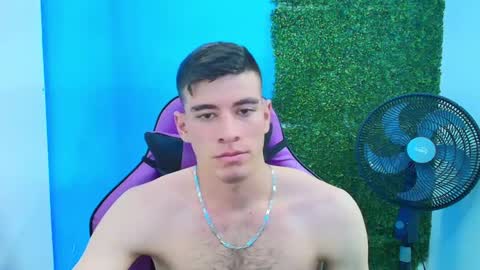 Snapshot of deiby_baby chatting on February 14, 1:56 am DEIBY online show from February 14, 1:56 am