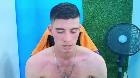 Snapshot of deiby_baby chatting on February 14, 4:58 am DEIBY online show from February 14, 4:58 am