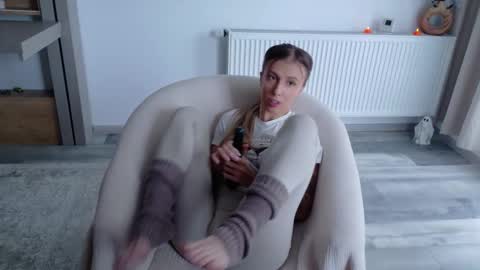 Di online show from November 4, 12:15 pm