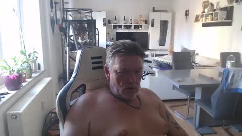 deinprinz2312 online show from March 10, 1:10 pm