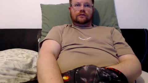Snapshot of deise_dude chatting on March 11, 11:22 pm Deise Dude online show from March 11, 11:22 pm