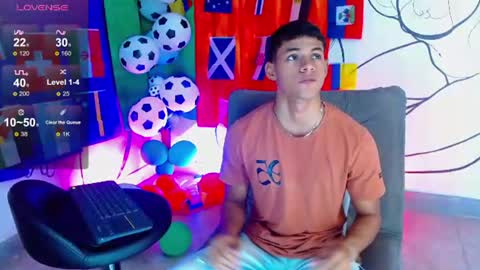 Snapshot of deivid_bigcock1 chatting on July 13, 12:35 am Deivid online show from July 13, 12:35 am