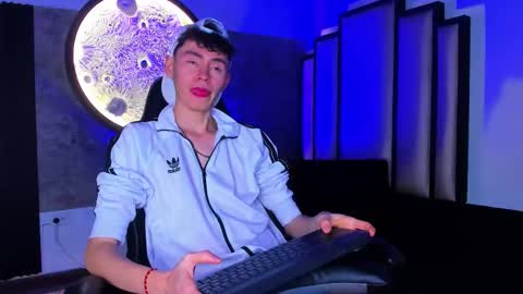 Snapshot of deivid_oficial20 chatting on October 27, 8:13 pm Deivid online show from October 27, 8:13 pm