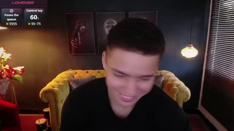Snapshot of deivid_parker chatting on May 18, 1:28 pm Deivid online show from May 18, 1:28 pm