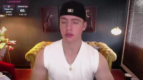 Snapshot of deivid_parker chatting on June 5, 2:23 pm Deivid online show from June 5, 2:23 pm