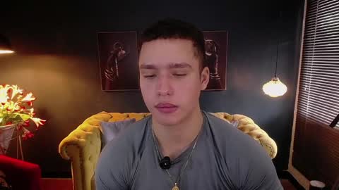 Snapshot of deivid_parker chatting on June 8, 1:33 pm Deivid online show from June 8, 1:33 pm