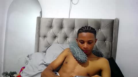 Snapshot of deivisxoxo chatting on June 3, 2:58 am DEIVIS online show from June 3, 2:58 am