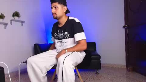 Snapshot of deivy_gram chatting on July 24, 11:25 pm DEIVY online show from July 24, 11:25 pm