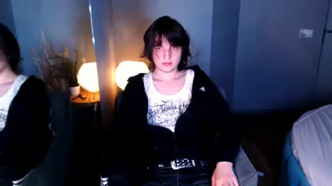 Alex online show from June 10, 4:39 pm
