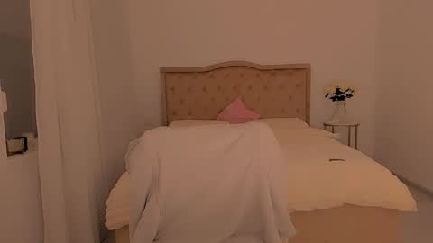 Snapshot of deliadelicious chatting on December 16, 10:40 am deliadelicious online show from December 16, 10:40 am