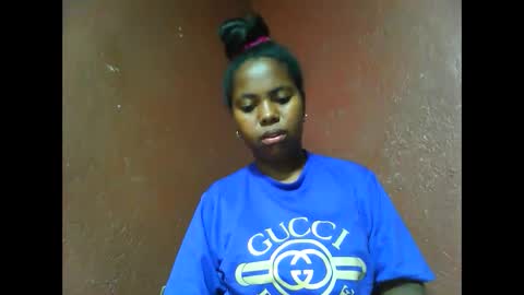 deliah712909 online show from December 28, 3:37 pm