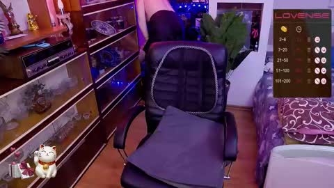 Delicacat online show from February 1, 3:10 pm