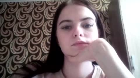 Snapshot of deliciastombaugh chatting on July 7, 6:47 am Kiki online show from July 7, 6:47 am