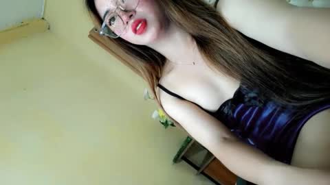 Sophie online show from April 21, 2:51 am