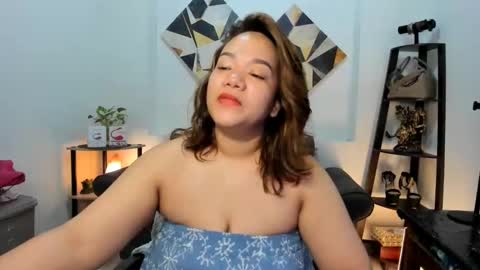 delightfulcurvy online show from December 10, 9:22 pm
