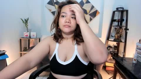 delightfulcurvy online show from January 14, 7:27 am