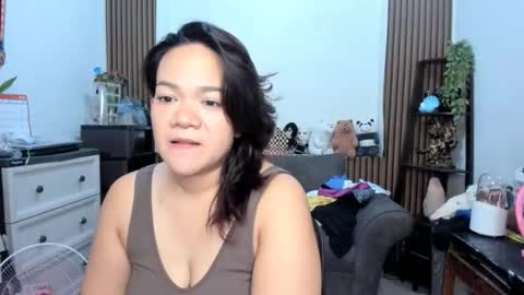 delightfulcurvy online show from December 16, 9:03 am