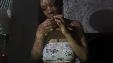 Snapshot of delightfuldark chatting on July 13, 1:36 pm delightfuldark online show from July 13, 1:36 pm