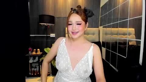 Snapshot of delightfulprincess chatting on June 5, 2:29 am Tyra Colins online show from June 5, 2:29 am