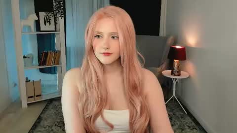 Delilah or Laila online show from July 8, 9:52 pm