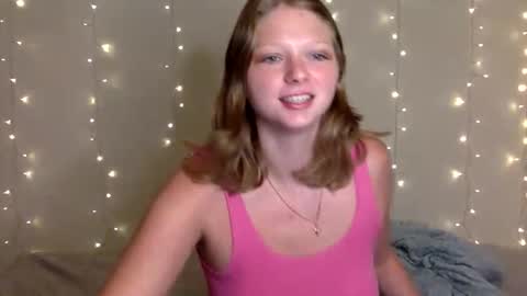 DelilaLove3412 online show from November 6, 7:37 pm