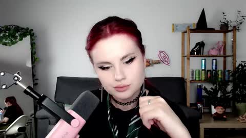 dellacrush_ online show from September 21, 6:42 pm