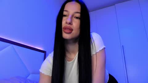 delly_love online show from April 16, 8:09 pm