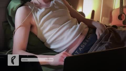 Snapshot of delpetious chatting on December 15, 11:20 pm Del Petious online show from December 15, 11:20 pm