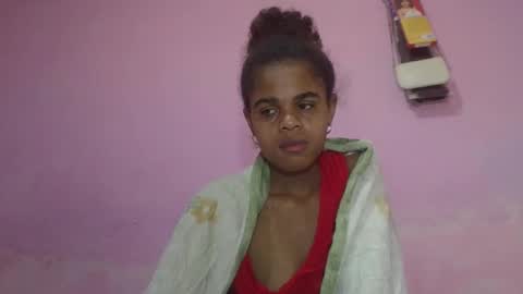 Snapshot of delphineee chatting on May 7, 2:39 am delphine online show from May 7, 2:39 am