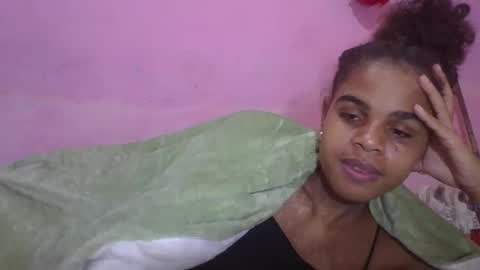 Snapshot of delphineee chatting on May 13, 9:00 pm delphine online show from May 13, 9:00 pm