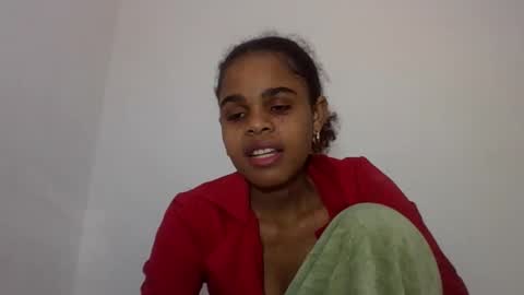 Snapshot of delphineee chatting on June 8, 1:11 pm delphine online show from June 8, 1:11 pm