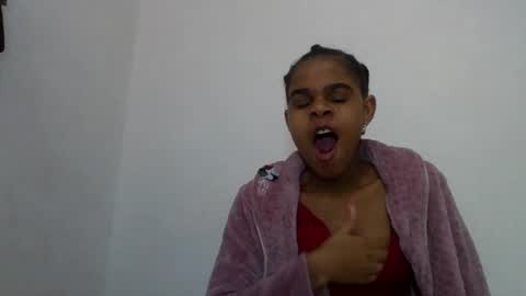 Snapshot of delphineee chatting on June 16, 10:07 am delphine online show from June 16, 10:07 am