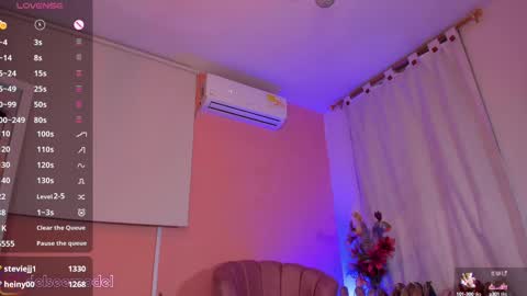 Snapshot of delsee_ chatting on February 17, 8:47 pm Delsee online show from February 17, 8:47 pm