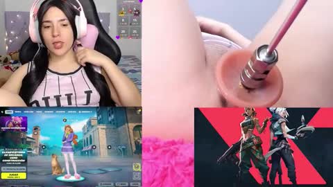 Snapshot of demi_chan chatting on November 8, 9:09 am demiii online show from November 8, 9:09 am