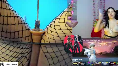 Snapshot of demi_chan chatting on May 4, 7:48 am demiii online show from May 4, 7:48 am