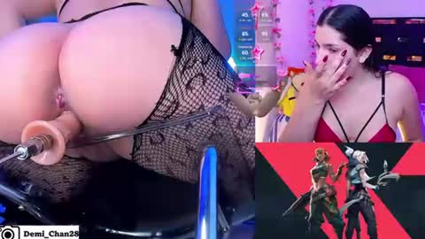 Snapshot of demi_chan chatting on July 8, 12:37 am demiii online show from July 8, 12:37 am