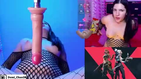 Snapshot of demi_chan chatting on July 25, 11:46 pm demiii online show from July 25, 11:46 pm