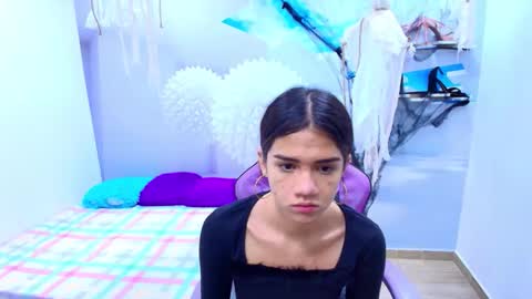 Snapshot of demi_leed chatting on October 24, 11:06 am DEMI online show from October 24, 11:06 am