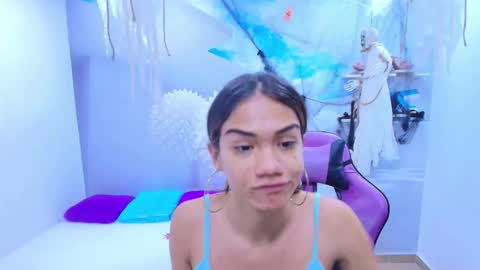 Snapshot of demi_leed chatting on October 29, 11:34 am DEMI online show from October 29, 11:34 am